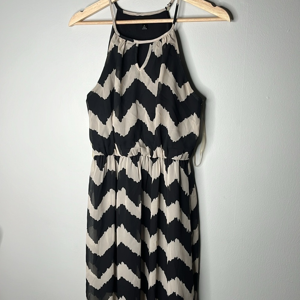 Women’s As You Wish Small Dress Tan Black Sleeveless Wedding Guest Ready